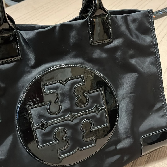 Tory Burch Ella nylon tote bag - Picture 6 of 17